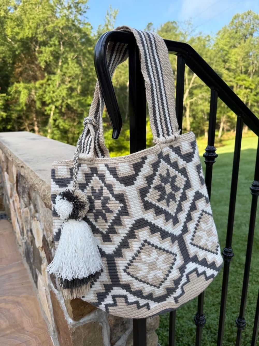 NEW Wayuu Mochila Tote Bag Handmade from Colombia - Large Pom